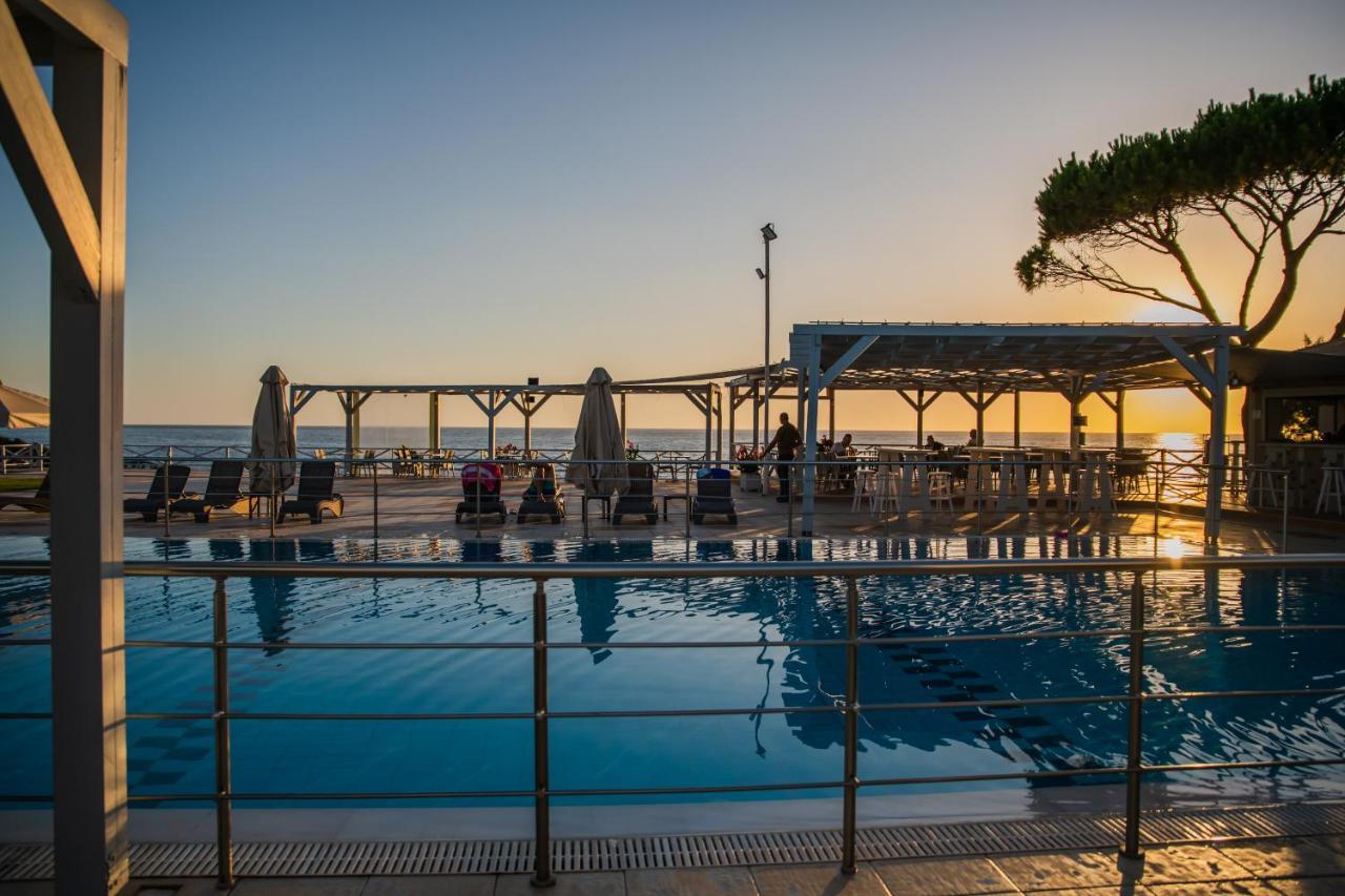 Mesogeios Hotel Marathopoli Exteriör bild