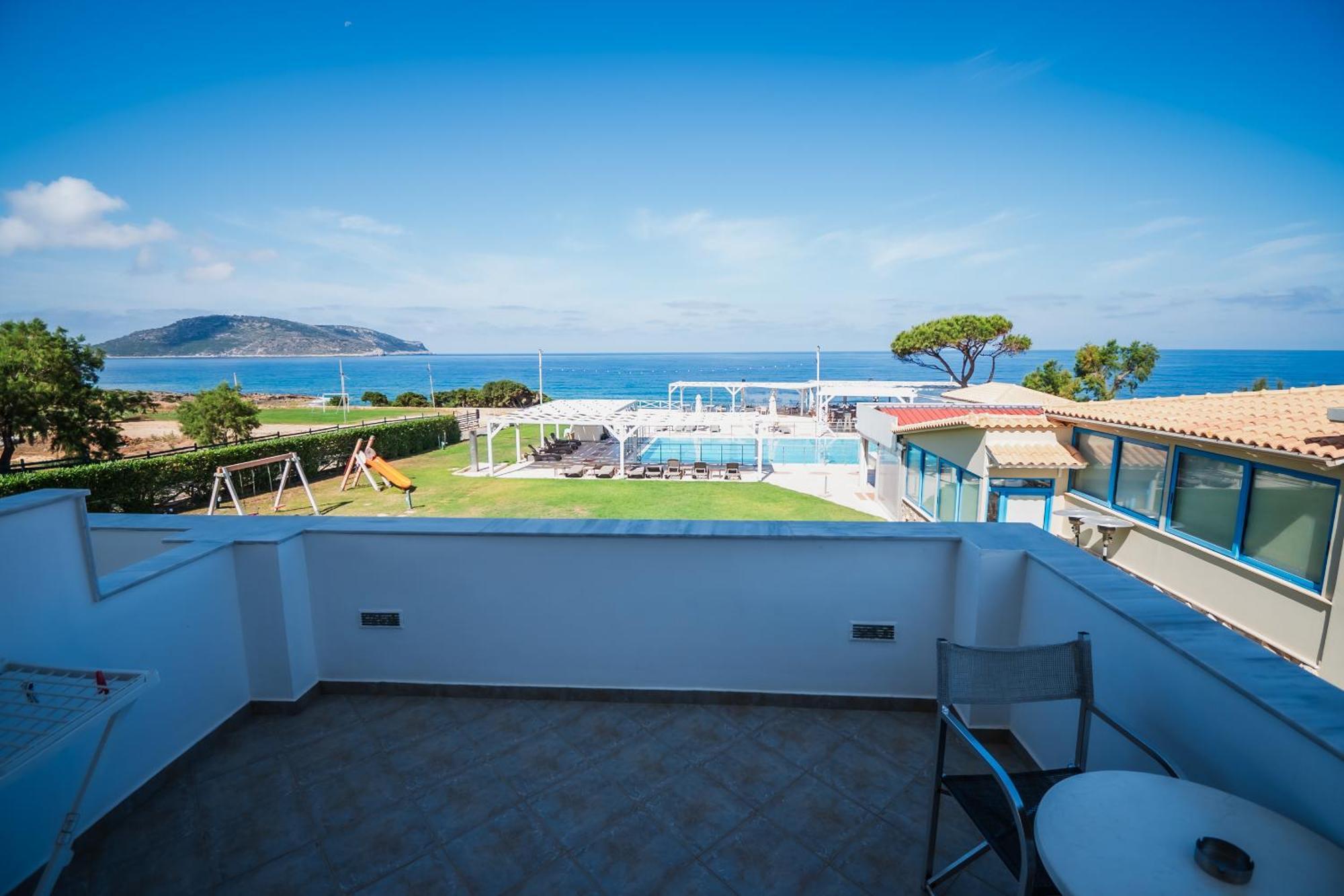 Mesogeios Hotel Marathopoli Exteriör bild