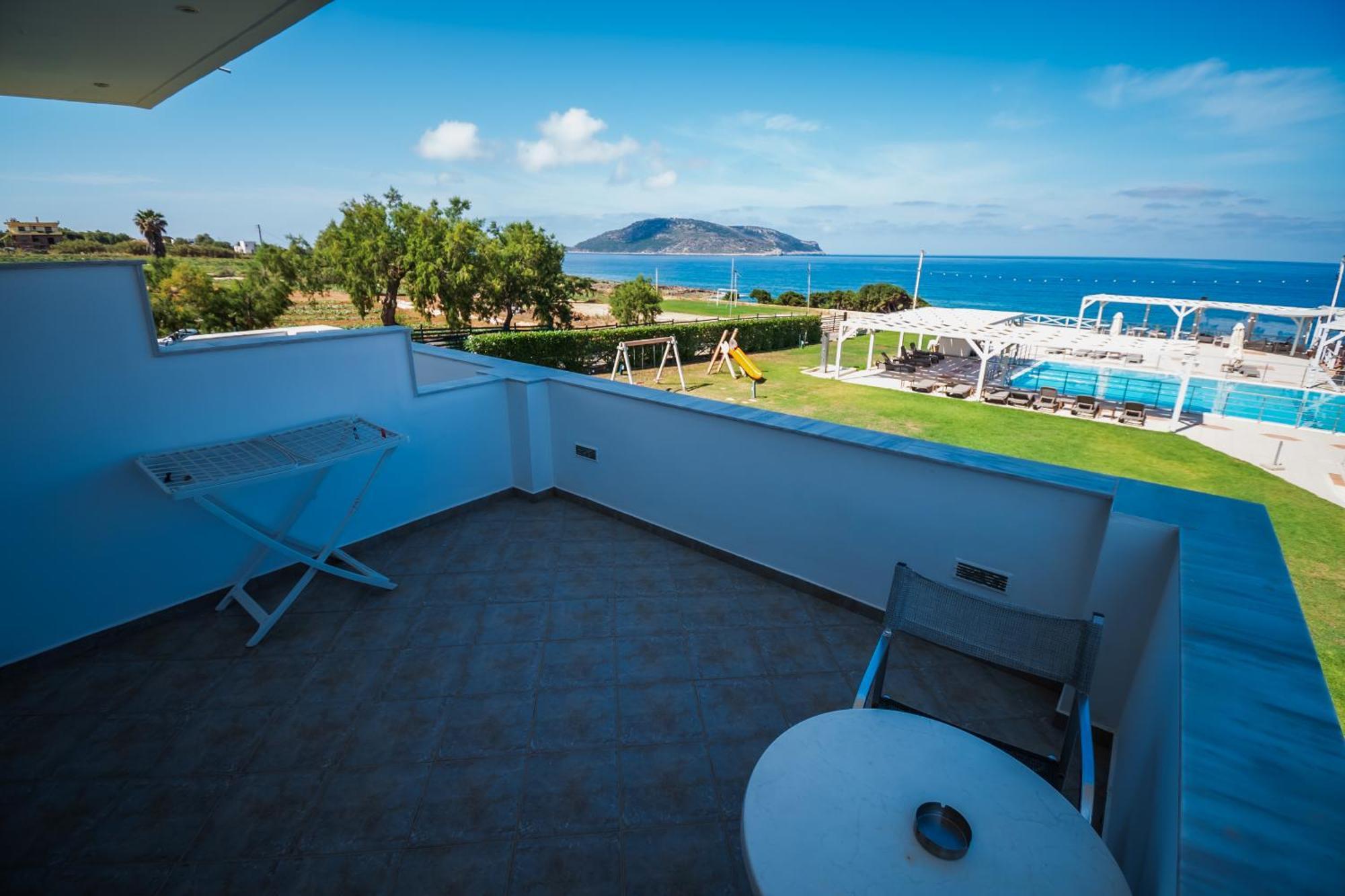 Mesogeios Hotel Marathopoli Exteriör bild